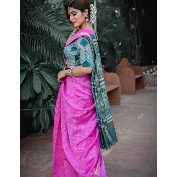 natural and artistic